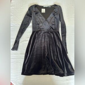 Urban Outfitters Black Velvet Long Sleeve Dress size small